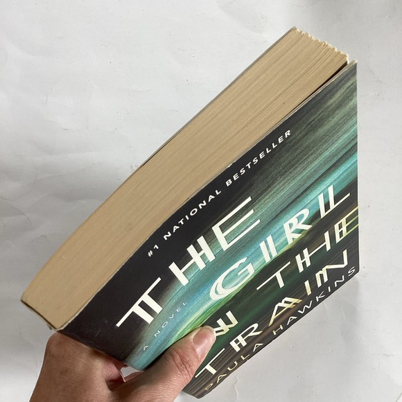 🛍️$5 Add-on🛍️ Girl on the Train softcover book - Picture 3 of 5